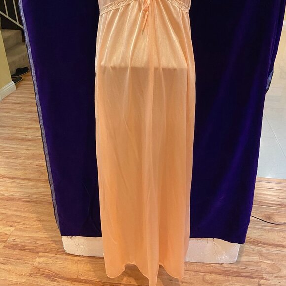 Vintage peach negligee night gown Long - Picture 2 of 9